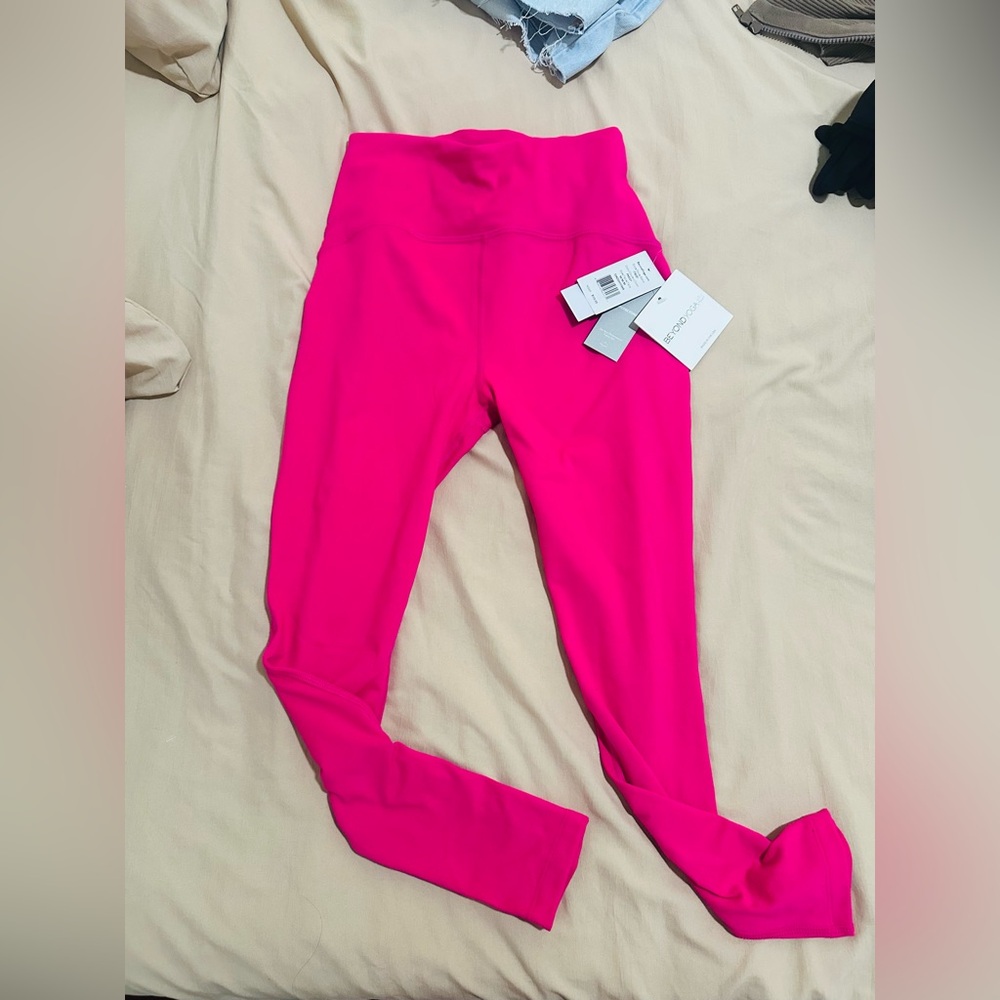 Beyond Yoga Hot Pink Sz M